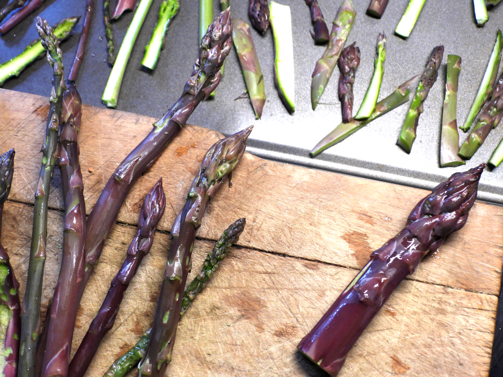 Cutting up asparagus